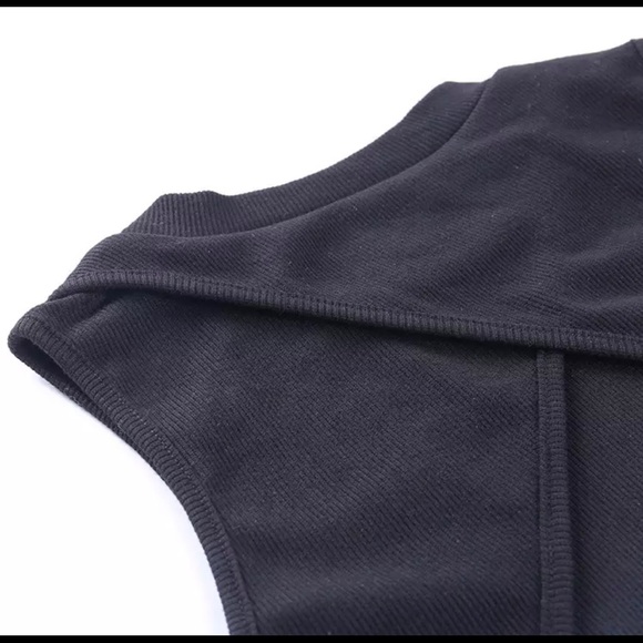 Crop top - Picture 5 of 5